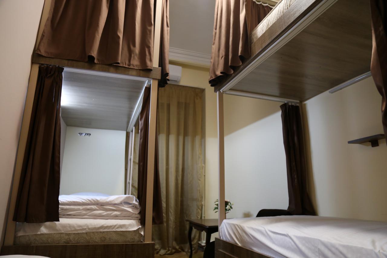 Magnolia Hostel 예레반 외부 사진